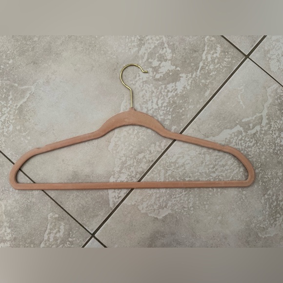 Rachel Parcell Original Pink Velvet Slim Garment Hanger - Picture 2 of 2
